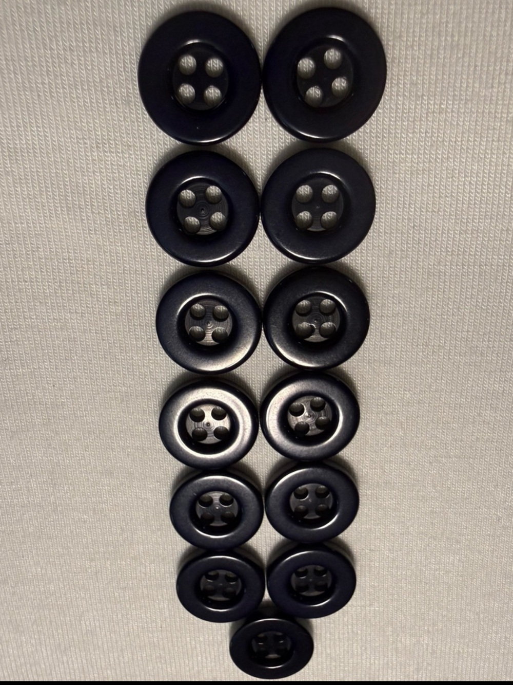 EUVC 1/2 Inch Plastic Matte Dark Navy Bluish Black 4-Hole Buttons - Pack of 13